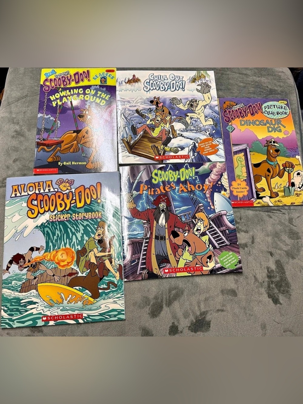 Scooby-Doo Scholastic Book Lot 5 Books Sticker Picture Clue 2005-2007